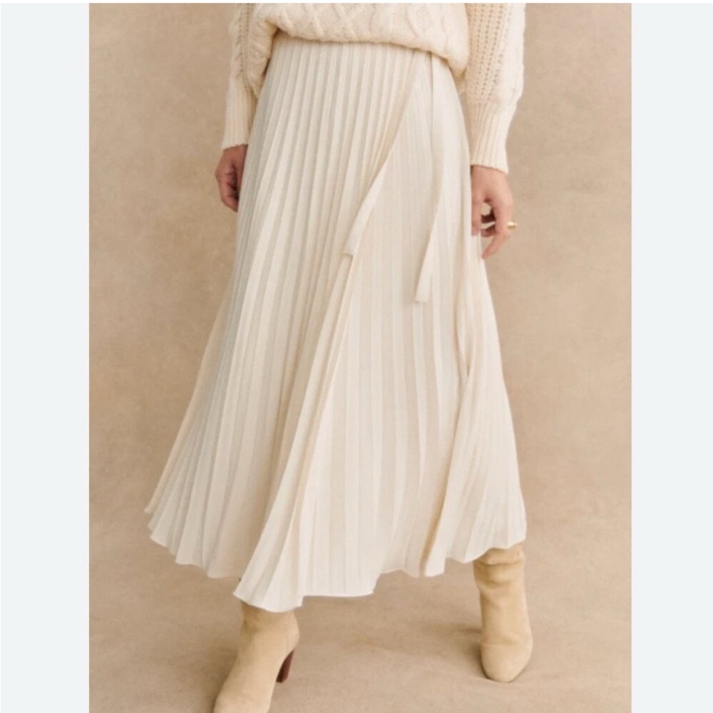 Sezane Dila Midi Pleated Skirt in Ivory, size 36